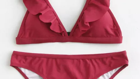 Los bikinis con top de volantes agregarán volumen al pecho