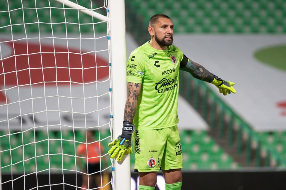 Jonathan Orzoco con Xolos