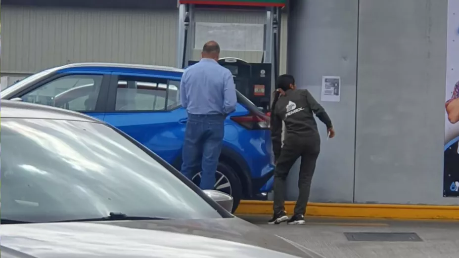 carga de gasolina.jpg