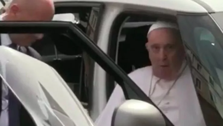 Papa Francisco tiene fiebre y cancela agenda en el Vaticano