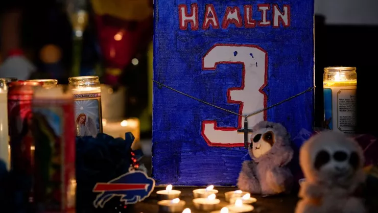 Damar Hamlin progresa en hospital