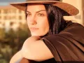 Maite con sombrero.jpg