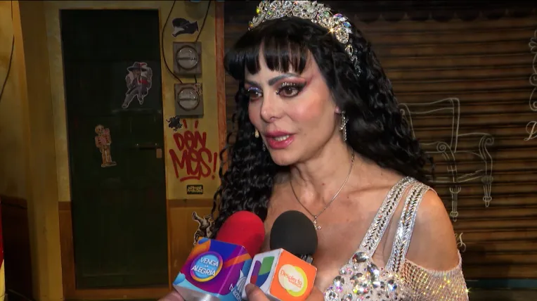 Imelda Garza regresa a México sin su hijo; Maribel Guardia la demanda por abandono de menor