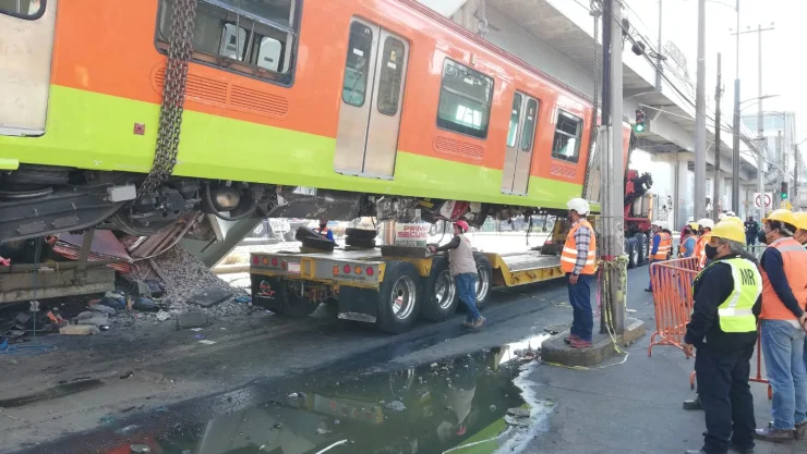 Copia de Cortando La Baraja- Transparencia en tragedia de la Línea 12 del Metro.jpg