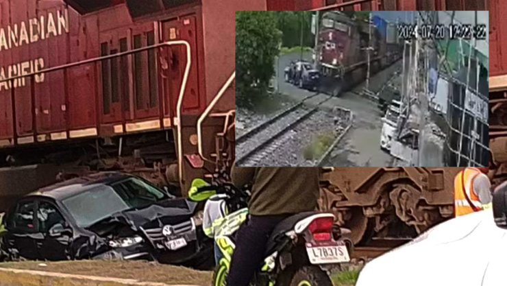 El choque del tren y el automóvil fue captado por una cámara.