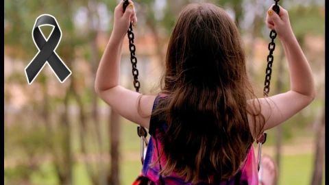 Niña va a jugar al parque y encuentra la MUERTE; esto es lo que le pasó