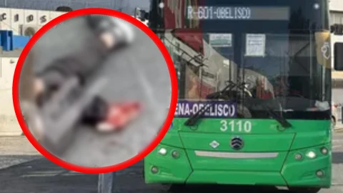 ¡IMÁGENES SENSIBLES! Peatón queda MUTILADO tras ser atropellado: Transporte público le DESTROZA el pie y el VIDEO se viraliza
