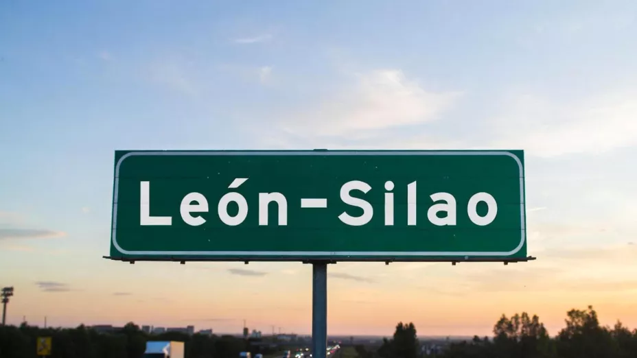 ¿Circulación lenta por obstrucciones Así está el tráfico vehicular en la carretera León-Silao hoy miércoles 3 de diciembre.jpg