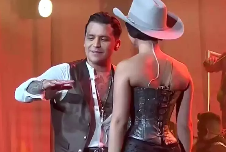 ¿Terminó con Ángela Aguilar? Christian Nodal rompe en llanto en concierto