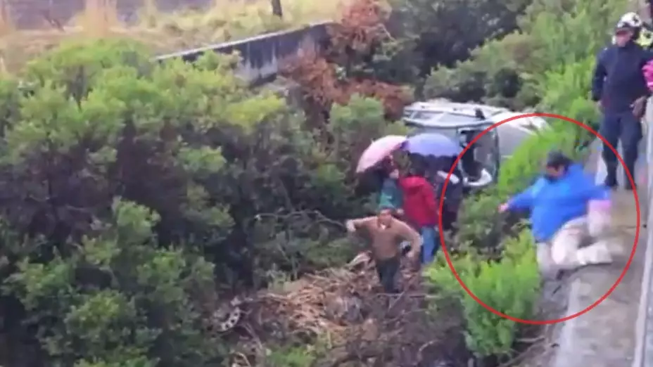 Cae-una-paramédico-cuando-atendía-emergencia-en-Edomex