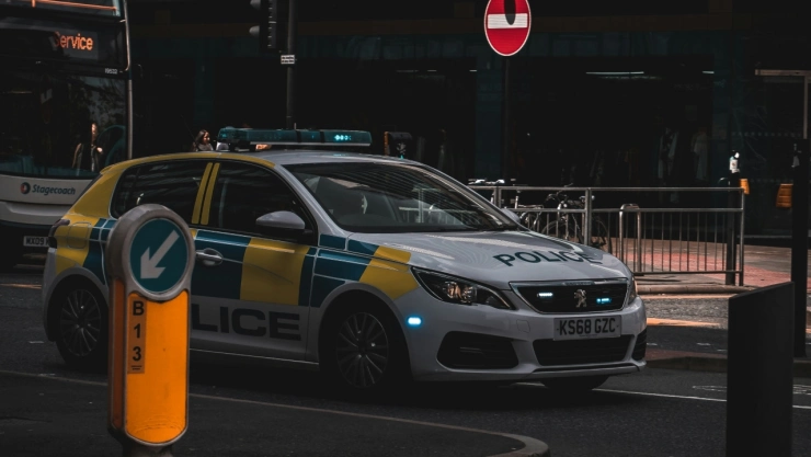 Patrulla de policía del Reino Unido.