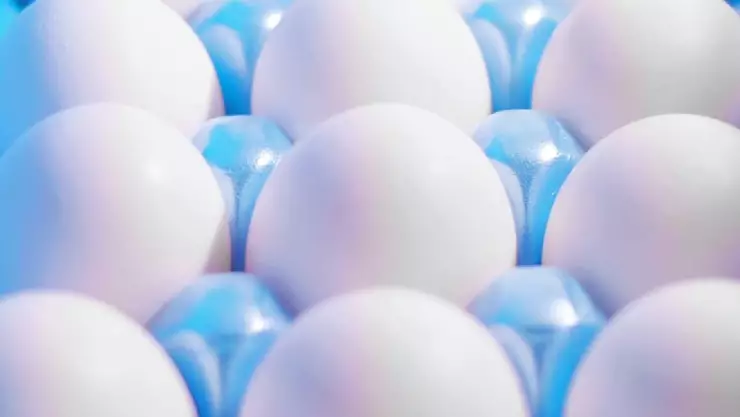 Por esto NO debes guardar los huevos en el refrigerador