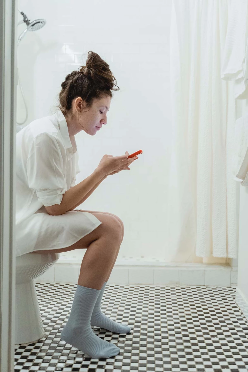 Ir al baño con el teléfono