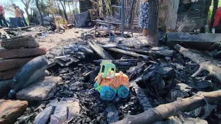 Fuerte incendio dejó sin casa a una familia de nueve integrantes en Los Mochis