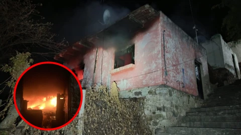 Incendio en casa de Guanajuato deja pérdidas totales; bomberos controlan el fuego, 31 de marzo 2025.png
