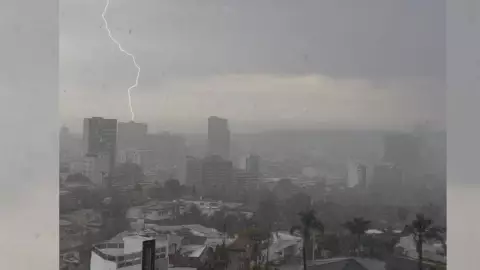 tormenta eléctrica en Tijuana, Baja California
