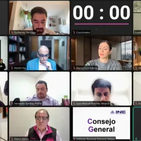 Partidos de oposición estallan contra la presidenta del INE.