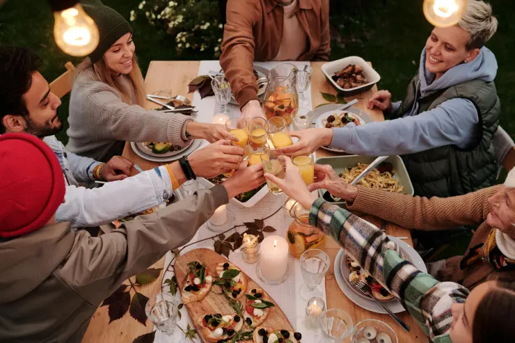 cuándo-es-thanksgiving-day-en-2024-es-festivo-en-méxico-el-día-de-acción-de-gracias-reunion