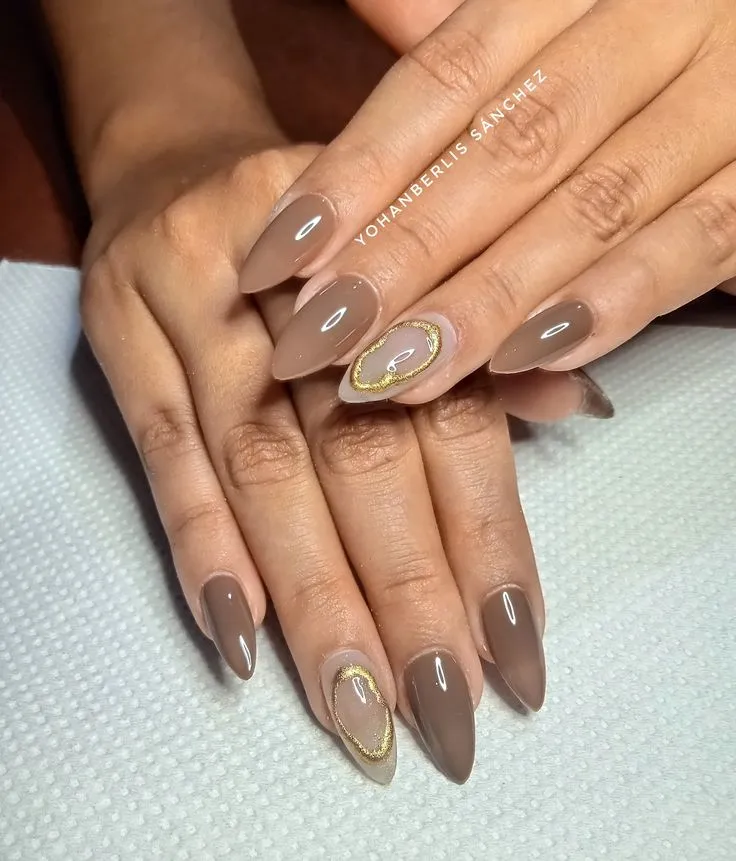 7 modelos de uñas con relieve que te sacarán de apuros si no sabes qué hacerte