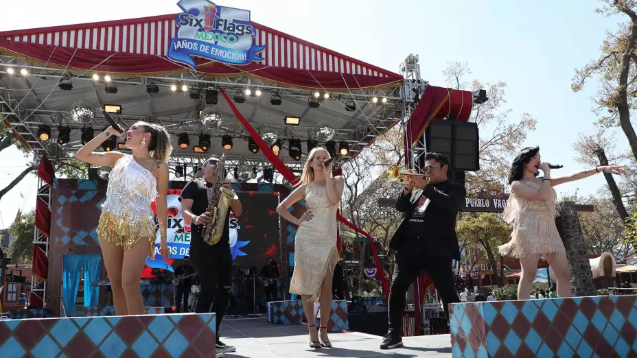 Six Flags México celebrará con desfiles, shows y un espectáculo nocturno con drones
