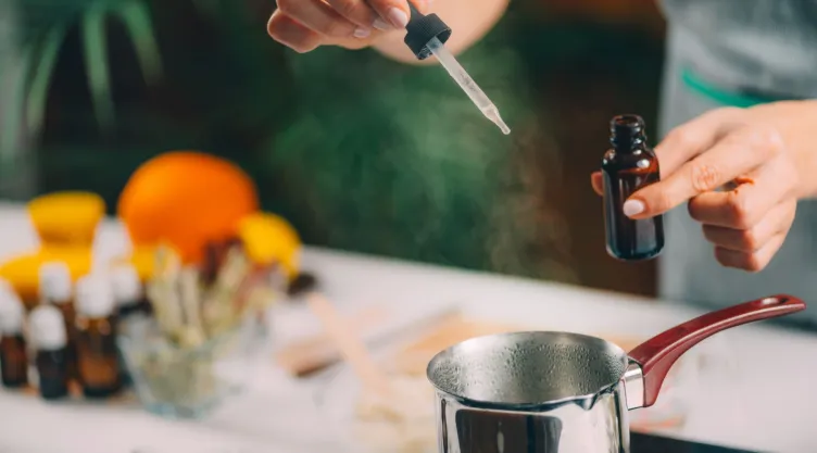 ¿Cómo hacer un aromatizante de baño con ingredientes naturales?