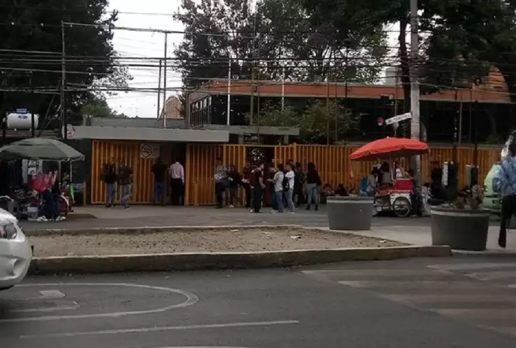 Un grupo de encapuchados tomó por casi una hora la Prepa 5 de la UNAM; ya fue liberada .