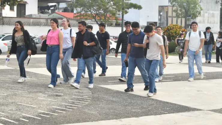 Joven lucha por su vida tras sufrir bullying en la UJAT.