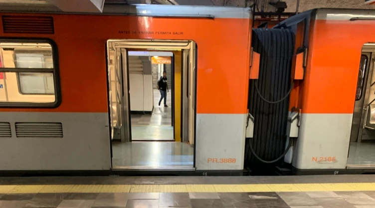 Tren del Metro CDMX hoy.