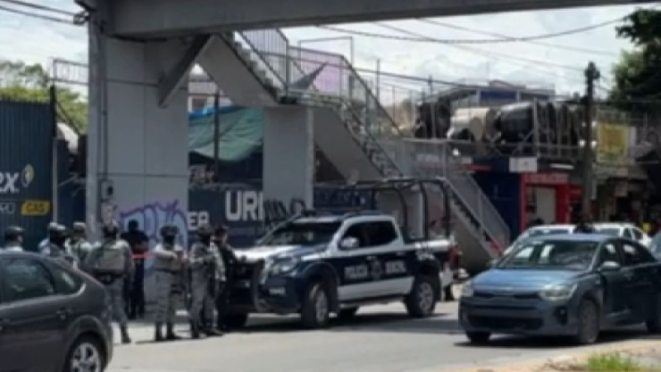 Hombre sin vida a la altura del puente de Plan de Ayala