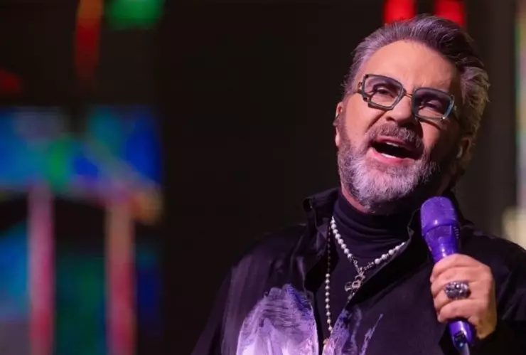 Mijares se despide de sus fans y anuncia su retiro de los escenarios