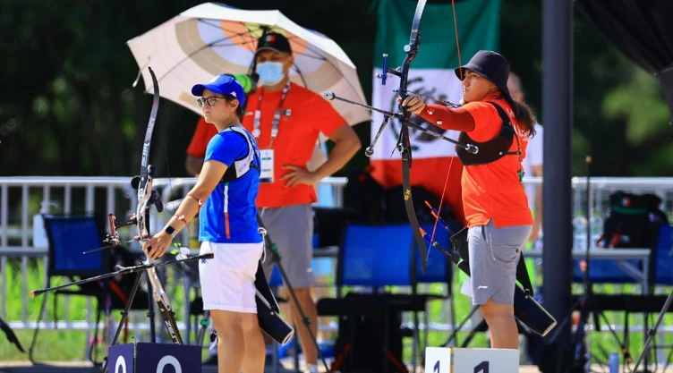 Alejandra Valencia clasificó a la ronda de 32avos en la rama femenil.