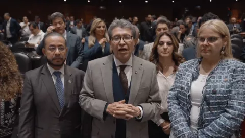 Aumento de sueldo de diputados.