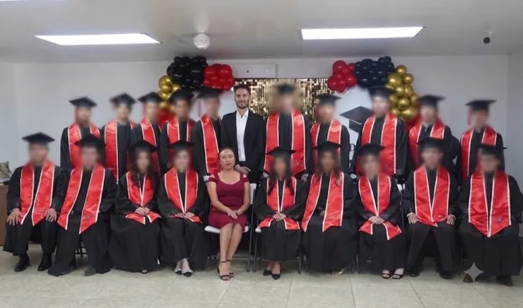 Gilberto Mora no asistió graduación