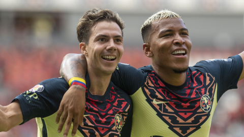 Roger Martínez y Sebastián Córdova con América