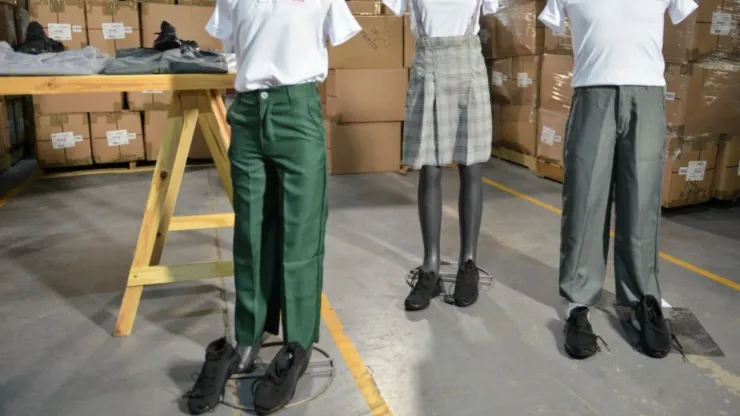 ¡Últimos días! Obtén $1,215 pesos de apoyo para uniformes escolares en México