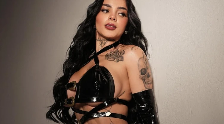 Karely Ruiz cambia de look y luce corte bob corto; así se ve ahora