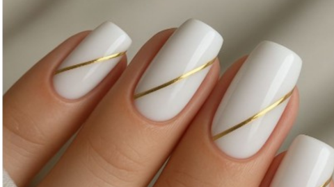 uñas blancas decoradas minimalistas
