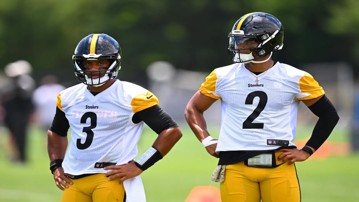 Justin Fields y Russell Wilson con los Steelers.jpg