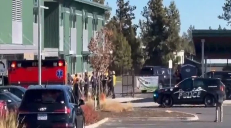 Tiroteo en primaria de Oregon deja múltiples víctimas; justiciero acaba con atacante.jpg
