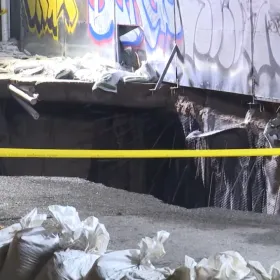 Enorme socavón en Guadalajara: Los daños que dejaron las fuertes tormentas del domingo