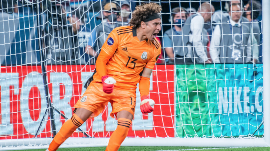 Guillermo Ochoa con la Selección Mexicana