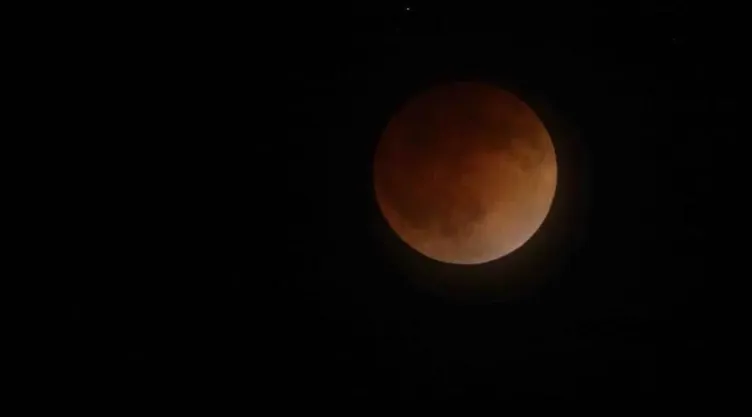 ¿Cuál es la hora exacta para ver el Eclipse Lunar de septiembre 2024?.jpg