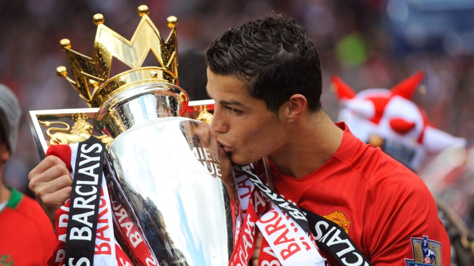 Cristiano Ronaldo celebra una Premier League.jpg