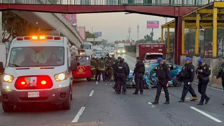 Este miércoles se registró un choque sobre Circuito Interior; el accidente dejó 2 personas heridas.
