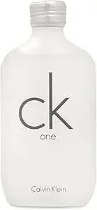 5 perfumes para hombre y mujer en este verano 2026: son frescos y nada empalagosos