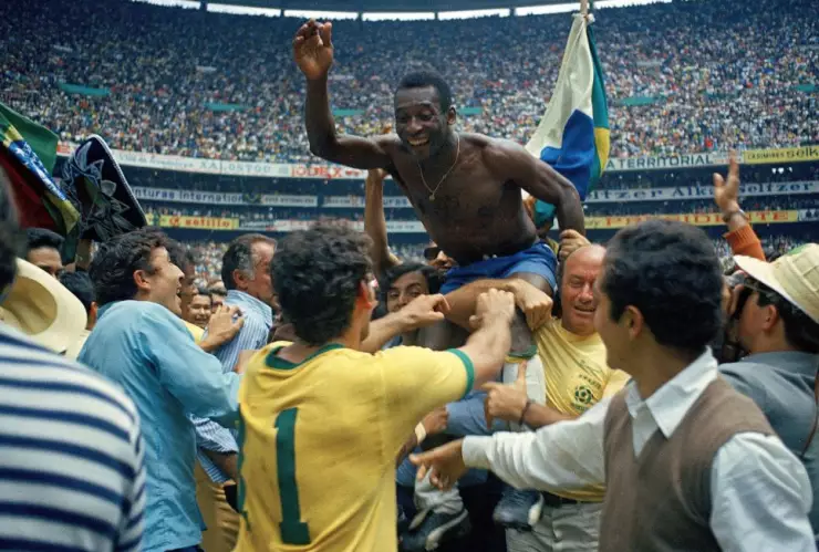 Pelé se consagró en el Azteca.