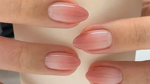 39 diseños de uñas sencillas, pero bonitas: puedes hacer ejercicio con ellas y te durarán