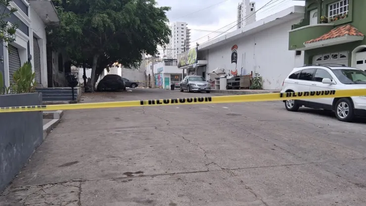 Asesinan a balazos a un hombre en calles del Centro de Mazatlán