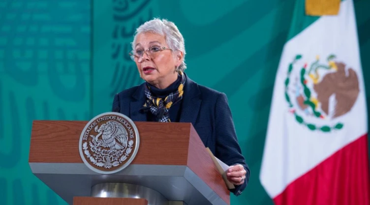 La secretaria de Gobernación aseguró que la salud del Presidente evoluciona de manera favorable.