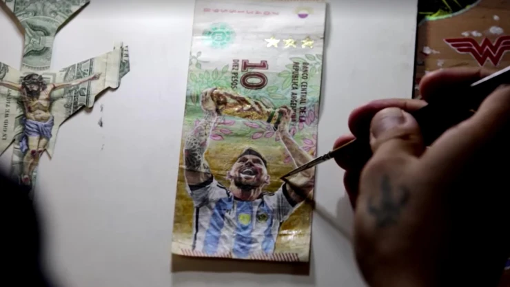 Pintan a Messi en billetes argentinos devaluados: “Me conviene más”
